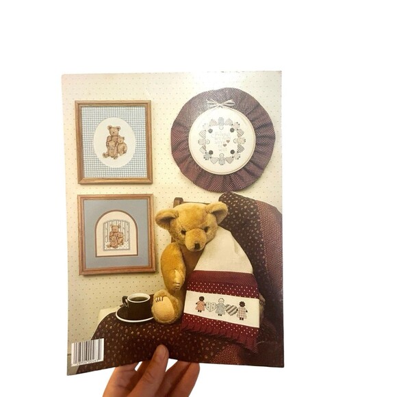 Lot Of 5 80s Folk Art Country Themed Counted Cross Stitch Patterns Bunnies Geese - Picture 5 of 15